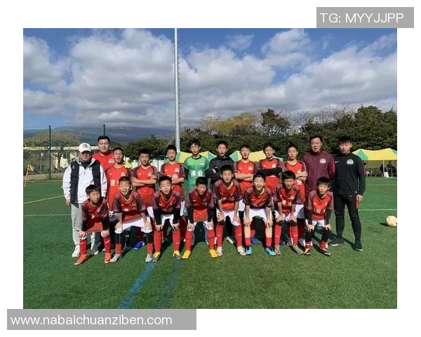 深圳足球队的拼搏之路：奥运会特别报道揭示奋斗背后的故事与荣耀